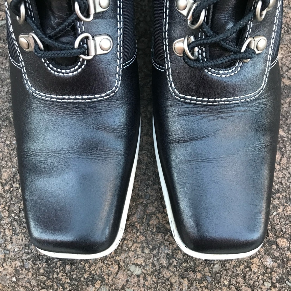 TIMBERLAND Hill Wedge Ankle Boots Size 5.5 Leather lace-up Black with White trim - Picture 4 of 16